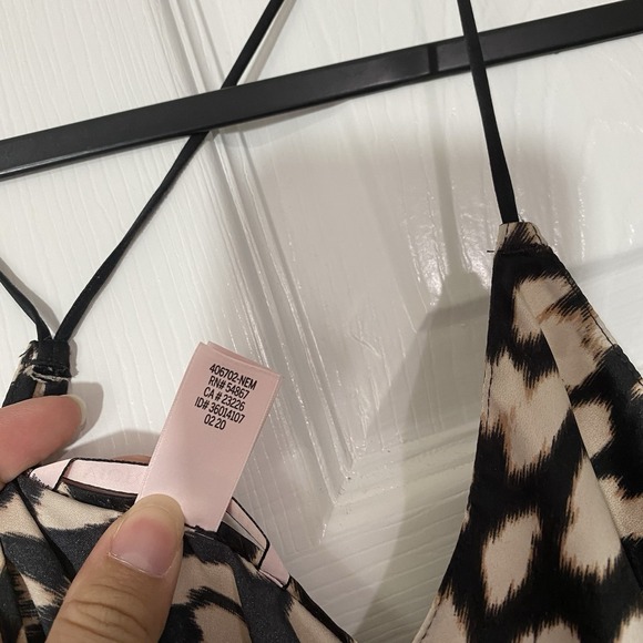 Victoria's Secret Silky Satin Animal Print Slip Tank Size Small - Picture 4 of 5